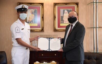 ROYAL BRUNEI NAVY PERSONNEL AWARDED A COMMENDATION BY THE MINISTER OF HEALTH