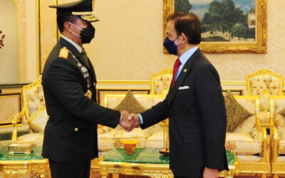 HIS MAJESTY THE SULTAN AND YANG DI-PERTUAN OF BRUNEI DARUSSALAM RECEIVES IN AUDIENCE THE CHIEF OF DEFENCE FORCE OF INDONESIA (TNI) & HER MAJESTY DULI RAJA ISTERI RECEIVES IN AUDIENCE THE SPOUSE OF THE CHIEF OF DEFENCE FORCE OF INDONESIA (TNI)