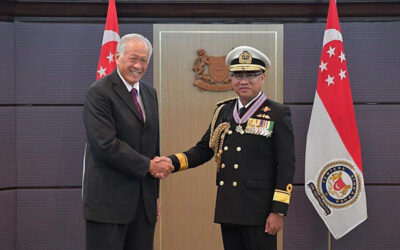 COMMANDER OF ROYAL BRUNEI NAVY RECEIVES MERITORIOUS SERVICE MEDAL (MILITARY)