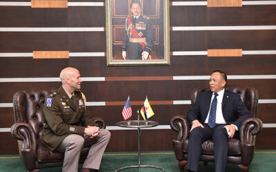 DEPUTY MINISTER OF DEFENCE RECEIVES INTRODUCTORY CALL BY DEFENCE ATTACHÉ OF THE UNITED STATES OF AMERICA TO BRUNEI DARUSSALAM