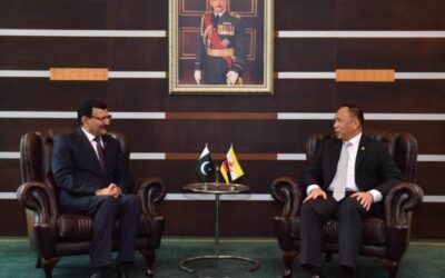 DEPUTY MINISTER OF DEFENCE RECEIVES COURTESY CALL FROM
THE HIGH COMMISSIONER OF THE ISLAMIC REPUBLIC OF PAKISTAN
TO BRUNEI DARUSSALAM