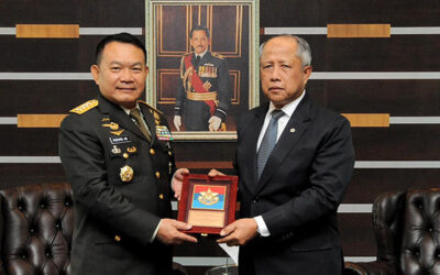MINISTER OF DEFENCE II RECEIVED COURTESY CALL FROM CHIEF OF STAFF OF THE INDONESIAN ARMY