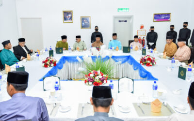 RBAF COMMANDER HOLDS IFTAR WITH FORMER COMMANDERS OF THE ROYAL BRUNEI ARMED FORCES AND PIONEER OFFICERS OF THE ROYAL BRUNEI ARMED FORCES
