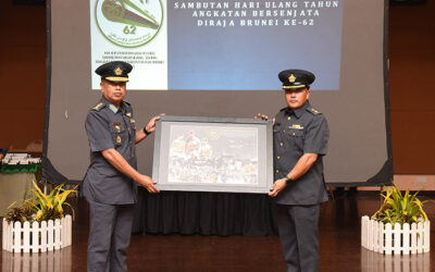 DISTRIBUTION OF POSTERS TO MARK THE ROYAL BRUNEI ARMED FORCES 62nd ANNIVERSARY