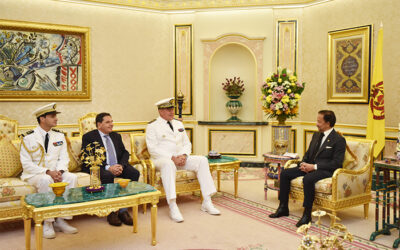 HIS MAJESTY THE SULTAN AND YANG DI-PERTUAN OF BRUNEI DARUSSALAM RECEIVES IN AUDIENCE THE COMMANDER OF ARMED FORCES IN FRENCH POLYNESIA, COMMANDER OF THE PACIFIC EXPERIMENTAL CENTER, COMMANDER OF THE PACIFIC OCEAN AND FRENCH POLYNESIAN MARITIME ZONES