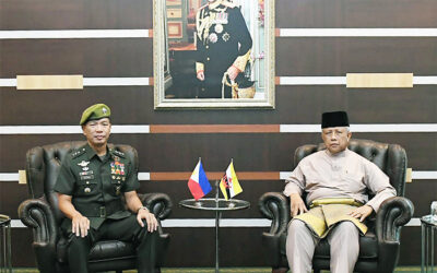 MINISTER AT THE PRIME MINISTER’S OFFICE AND MINISTER OF DEFENCE II RECEIVES COURTESY CALL FROM THE COMMANDING GENERAL OF THE PHILIPPINE ARMY