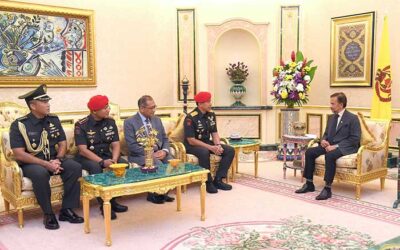 HIS MAJESTY THE SULTAN AND YANG DI-PERTUAN OF BRUNEI DARUSSALAM RECEIVES IN AUDIENCE COMMANDING GENERAL SPECIAL FORCES OF THE INDONESIAN ARMY, INDONESIA NATIONAL ARMED FORCES