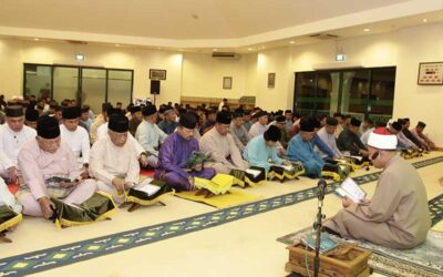 HIS ROYAL HIGHNESS PRINCE HAJI AL-MUHTADEE BILLAH, THE CROWN PRINCE AND SENIOR MINISTER AT THE PRIME MINISTER’S OFFICE ATTENDS A DOA KESYUKURAN CEREMONY IN CONJUNCTION WITH THE 63rd ANNIVERSARY OF THE ROYAL BRUNEI ARMED FORCES