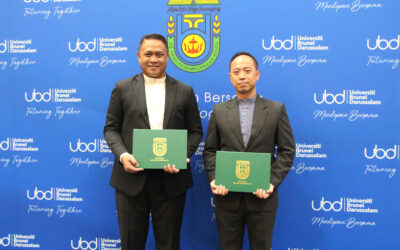 TWO OFFICERS FROM THE MINISTRY OF DEFENCE RECEIVES UNIVERSITY BOOK PRIZES IN CONJUNCTION WITH THE 36TH UNIVERSITI BRUNEI DARUSSALAM (UBD) CONVOCATION CEREMONY