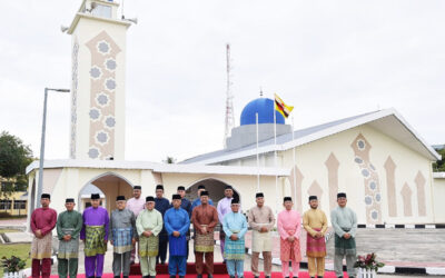 RBAF COMMANDER HOLDS IFTAR WITH FORMER COMMANDERS OF ROYAL BRUNEI ARMED FORCES AND PIONEER OFFICERS OF THE ROYAL BRUNEI ARMED FORCES