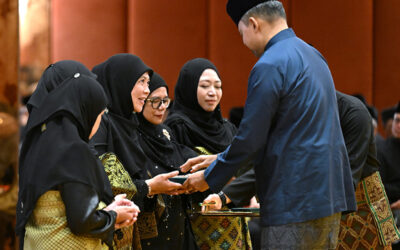 HIS MAJESTY BESTOWS STATE HONORARY MEDALS TO OFFICERS AND PERSONNEL OF THE MINISTRY OF DEFENCE