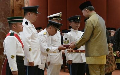HIS MAJESTY THE SULTAN AND YANG DI-PERTUAN OF BRUNEI DARUSSALAM BESTOWS STATE HONORARY MEDALS TO OFFICERS AND PERSONNEL OF THE MINISTRY OF DEFENCE
