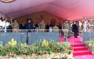 HIS MAJESTY THE SULTAN AND YANG DI-PERTUAN OF BRUNEI DARUSSALAM GRACES THE PARADE CEREMONY OF THE SPECIAL FORCES REGIMENT, ROYAL BRUNEI ARMED FORCES GOLDEN JUBILEE CELEBRATION