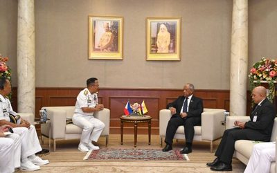 COORDINATING MINISTER FOR NATIONAL SECURITY, MINISTER AT THE PRIME MINISTER’S OFFICE AND MINISTER OF DEFENCE II RECEIVES A COURTESY CALL FROM THE FLAG OFFICER IN COMMAND OF THE PHILIPPINE NAVY
