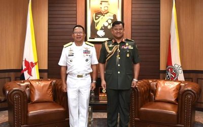 COMMANDER OF THE ROYAL BRUNEI ARMED FORCES RECEIVES COURTESY CALL FROM FLAG OFFICER IN COMMAND, PHILIPPINE NAVY